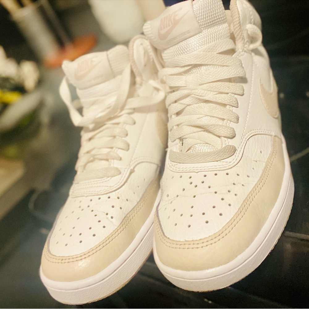 Nike Women's Off-White and Beige Sneakers